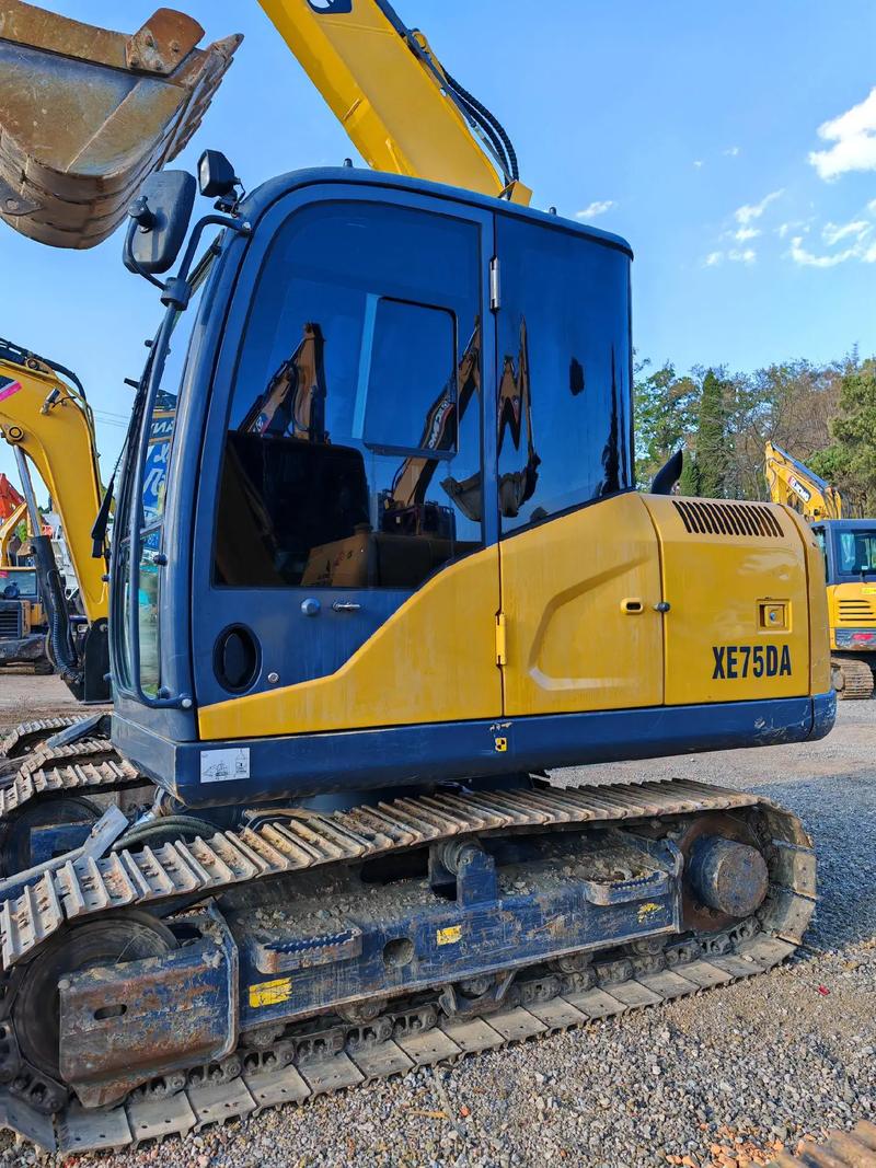 21年徐工75挖掘機 工程機械研發與二手機械市場的交匯點